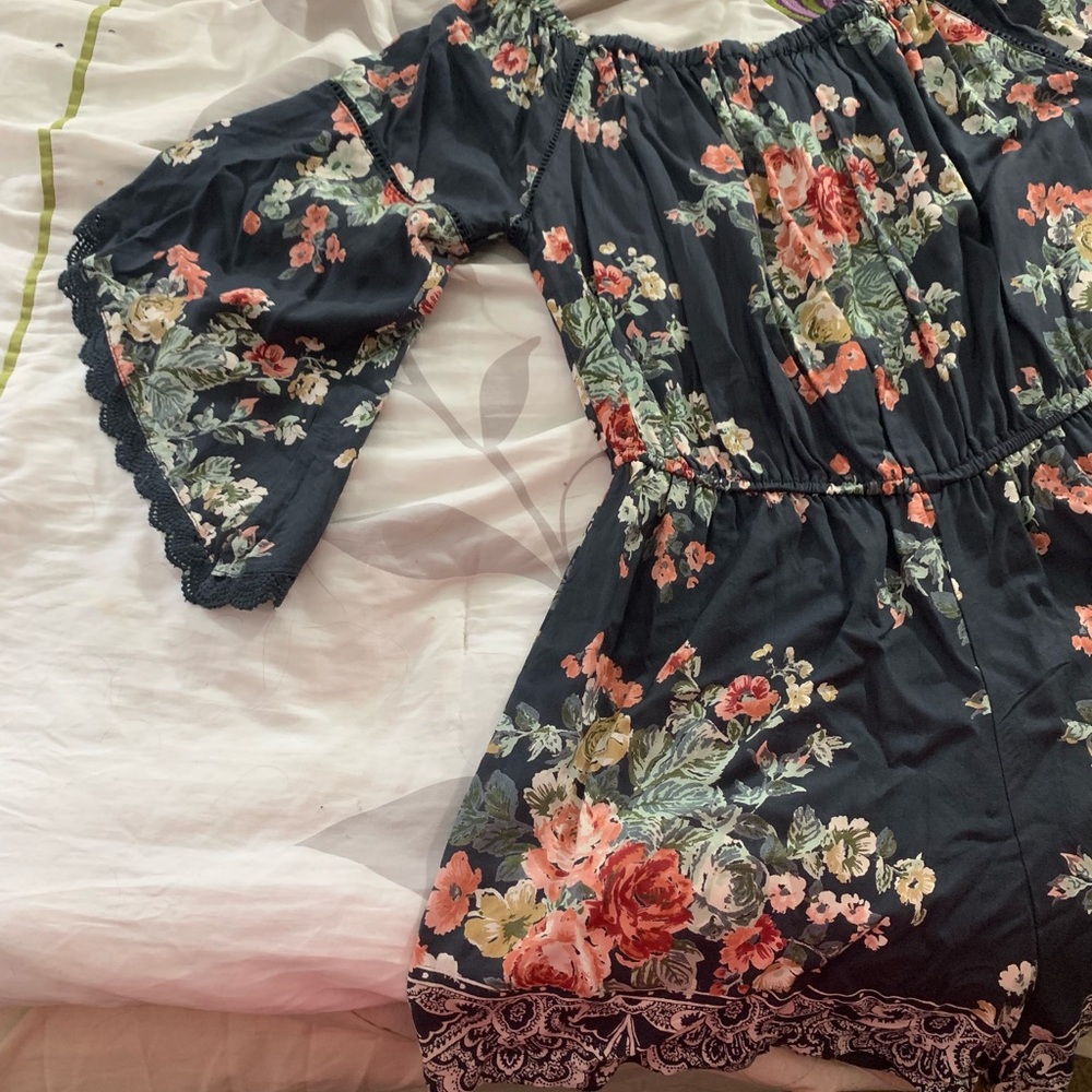 Pretty Rose Romper - Picture 3 of 11